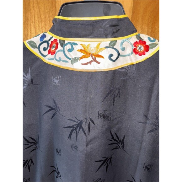 Jade Lantern Kimono Vintage Chinese Black Silk Robe Floral Embroidered L  Duster - Picture 10 of 10